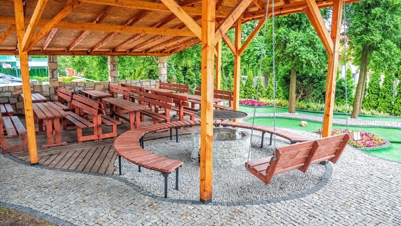 סטאראצ'וביצה Hotel Senator Konferencje & Spa מראה חיצוני תמונה