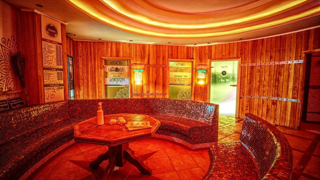 סטאראצ'וביצה Hotel Senator Konferencje & Spa מראה חיצוני תמונה