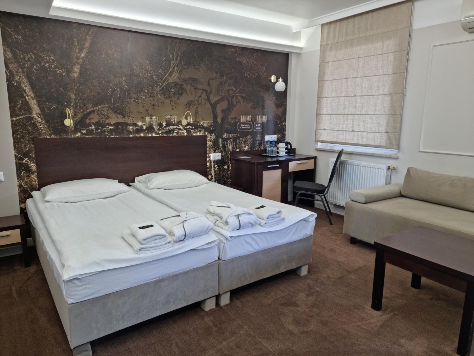 סטאראצ'וביצה Hotel Senator Konferencje & Spa מראה חיצוני תמונה