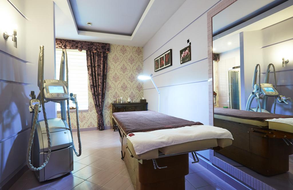 סטאראצ'וביצה Hotel Senator Konferencje & Spa מראה חיצוני תמונה
